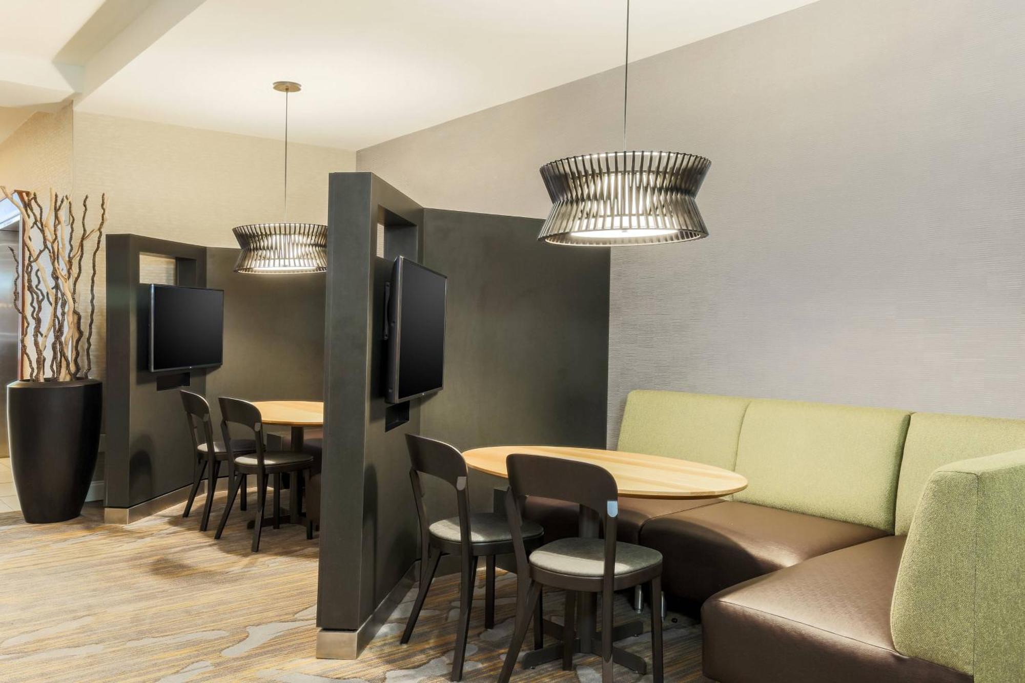 מלון Courtyard By Marriott Pittsburgh Downtown מראה חיצוני תמונה